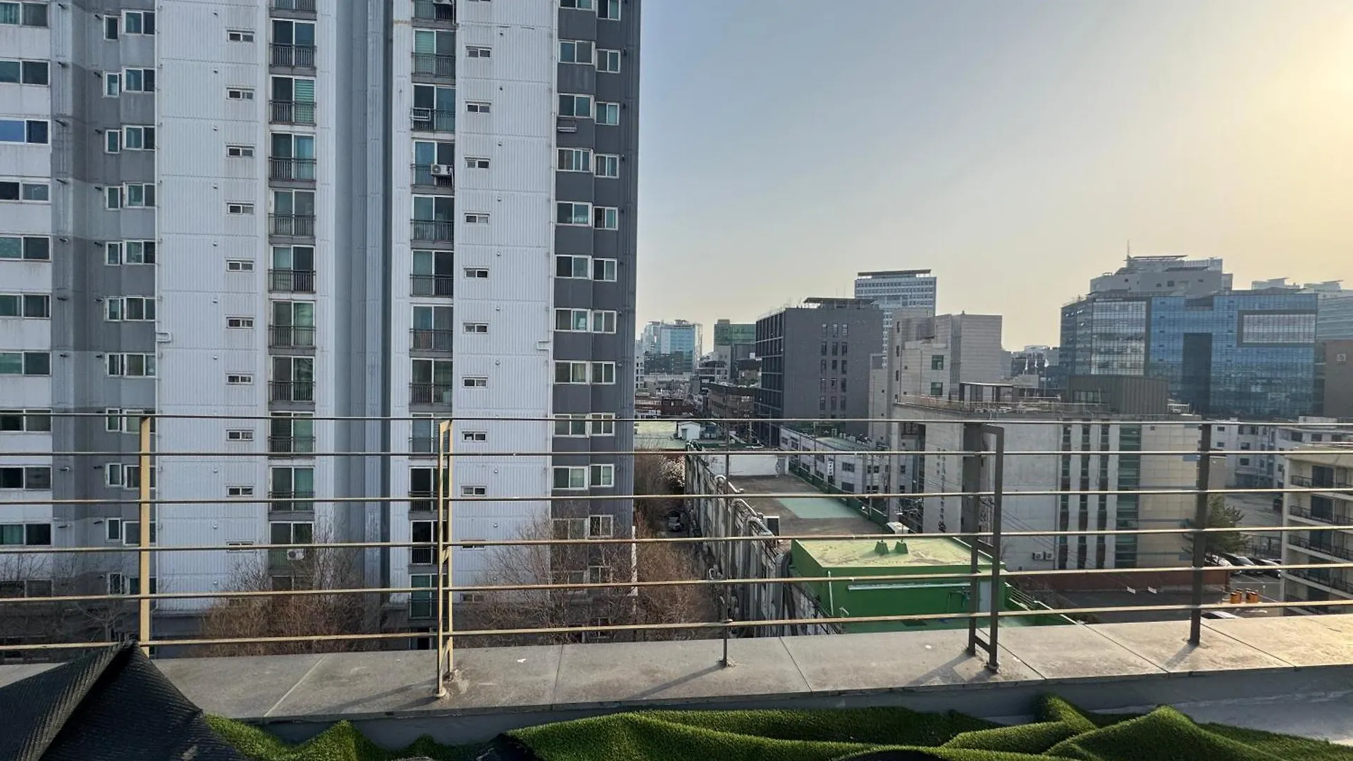 Atelier Seongsu Riverside Loft Cherry Blossom Road Han River Airport Bus Seoul Südkorea