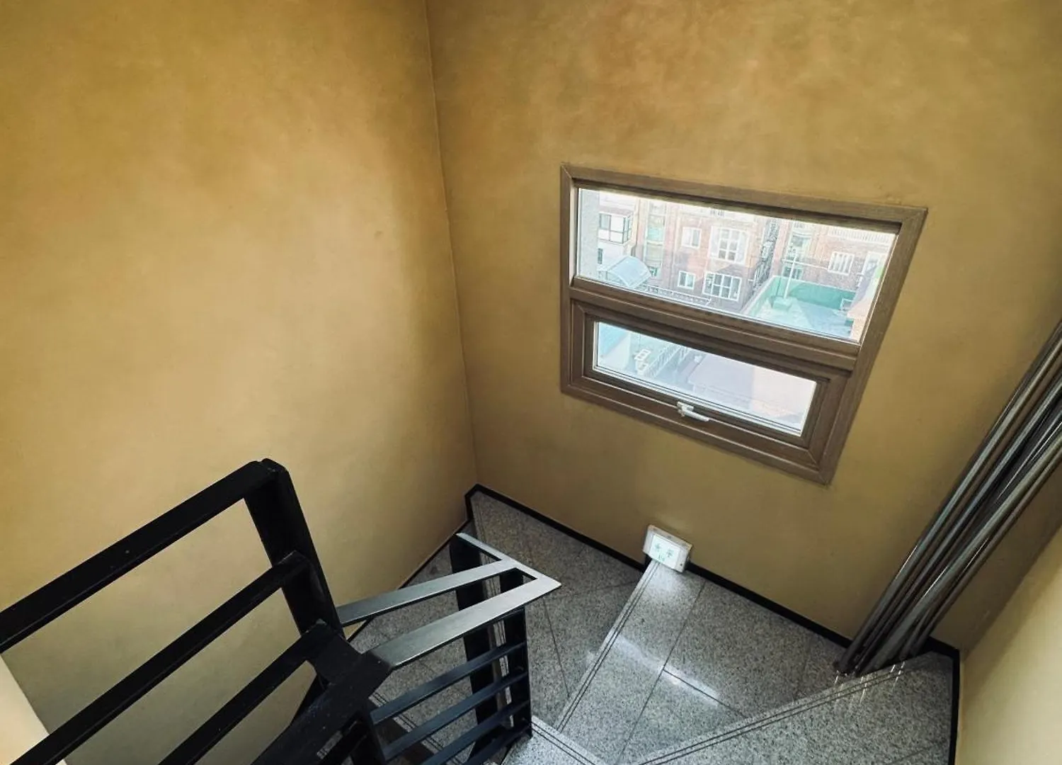 Apartment Atelier Seongsu Riverside Loft Cherry Blossom Road Han River Airport Bus Seoul
